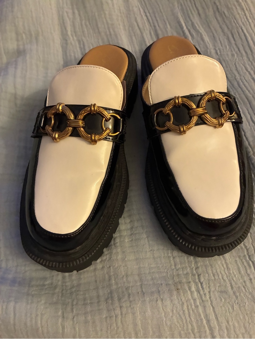 Women’s Black & White Chain-Trim Platform Loafers circus 8.5 - Picture 2 of 6